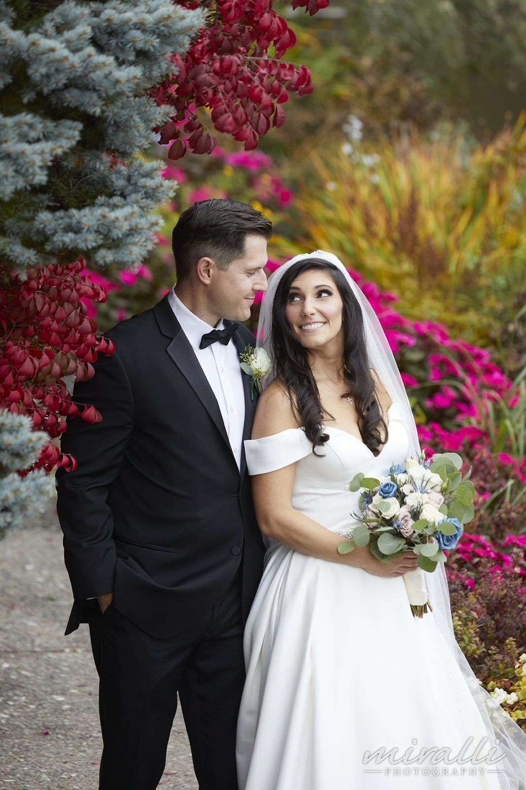 Swan Club Wedding Photos by Miralli Photography