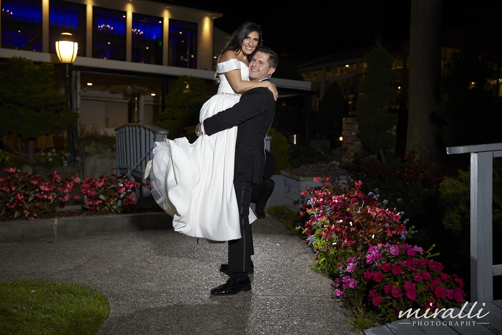 Swan Club Wedding Photos by Miralli Photography