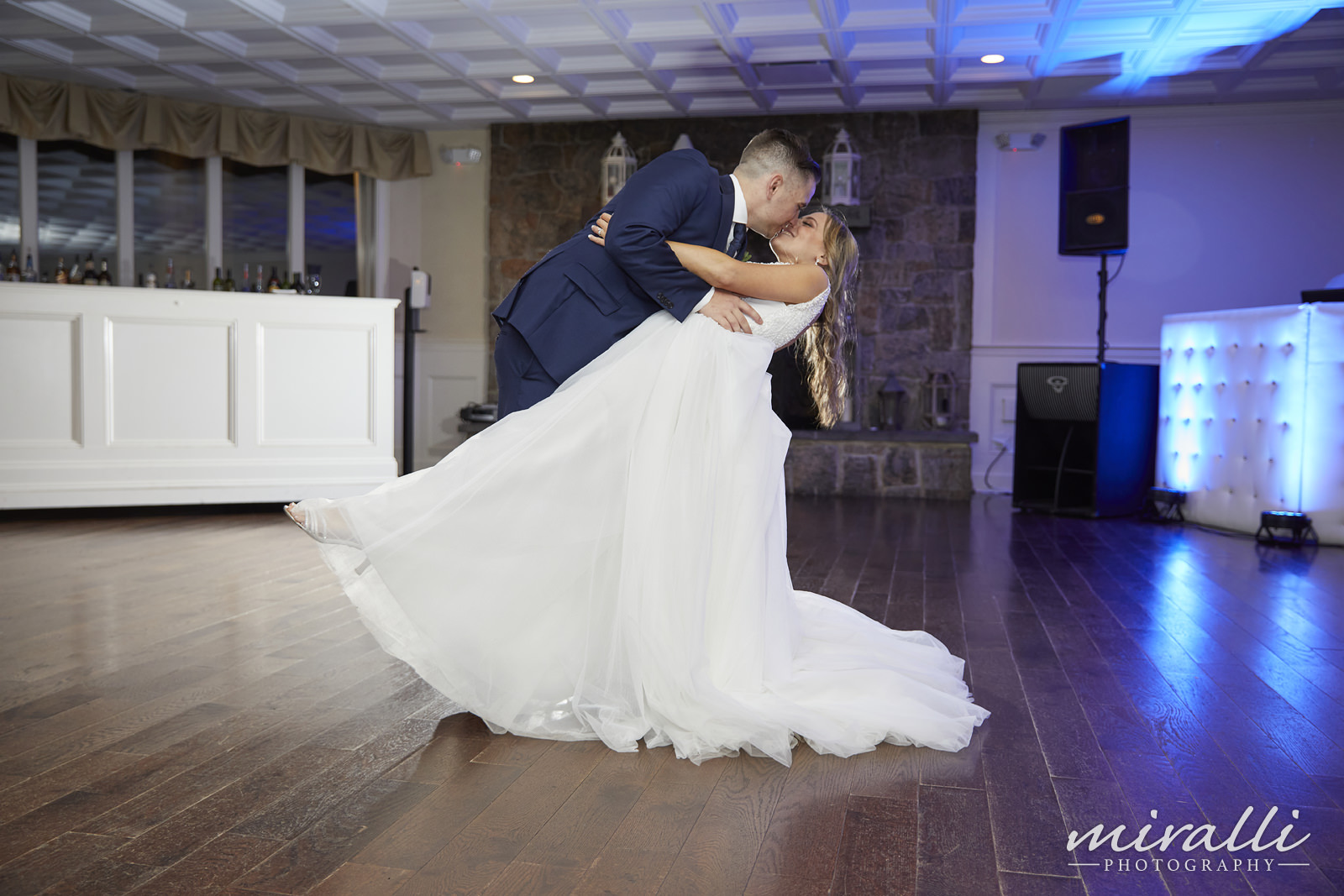 Sea Cliff Manor Wedding Photos by Miralli Photography