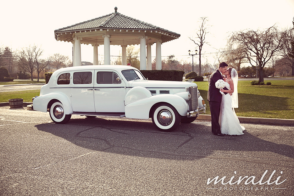 Long Island Limo Wedding Photo by Miralli Photography