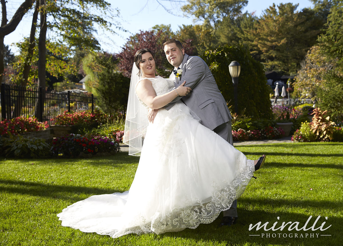 Swan Club Wedding Photos by Miralli Photography